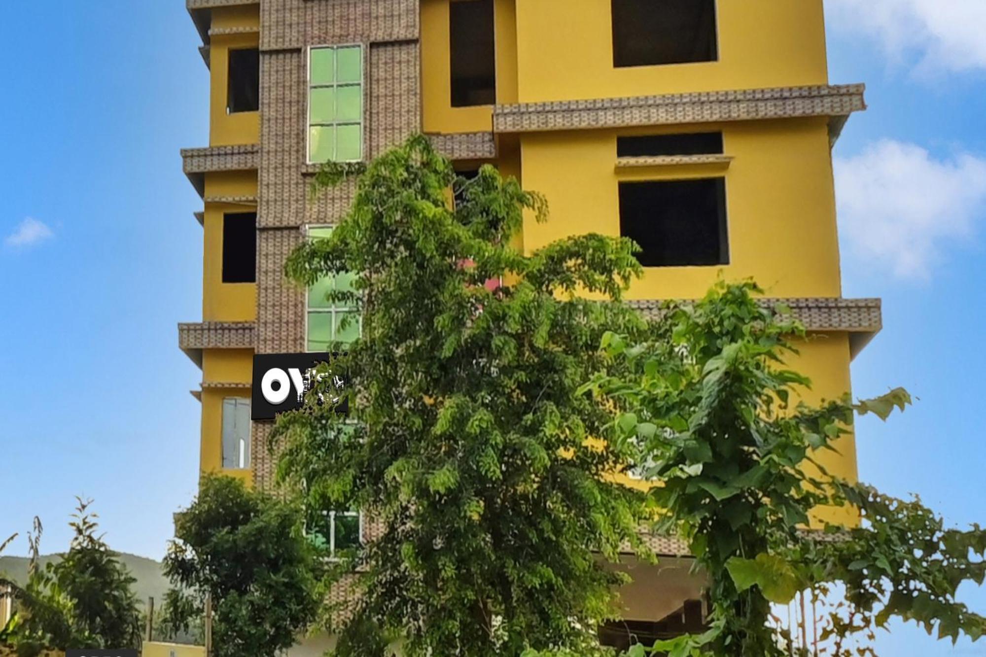 Oyo Flagship The Brahmaputra Homestay Guwahati Exterior photo